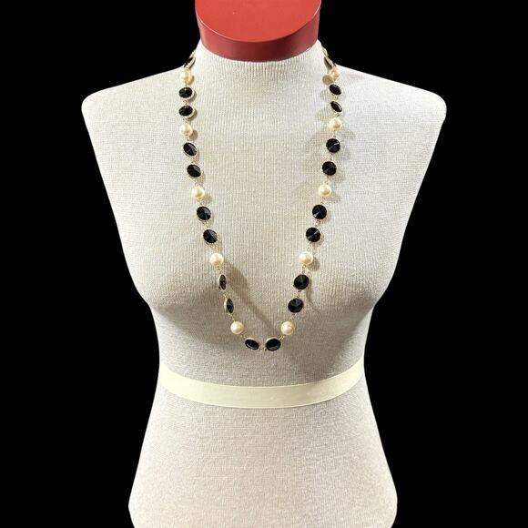 Vintage Necklace 16" Black Glass Bezel Set Faux Pearl Quality Unsigned Costume - Picture 1 of 5